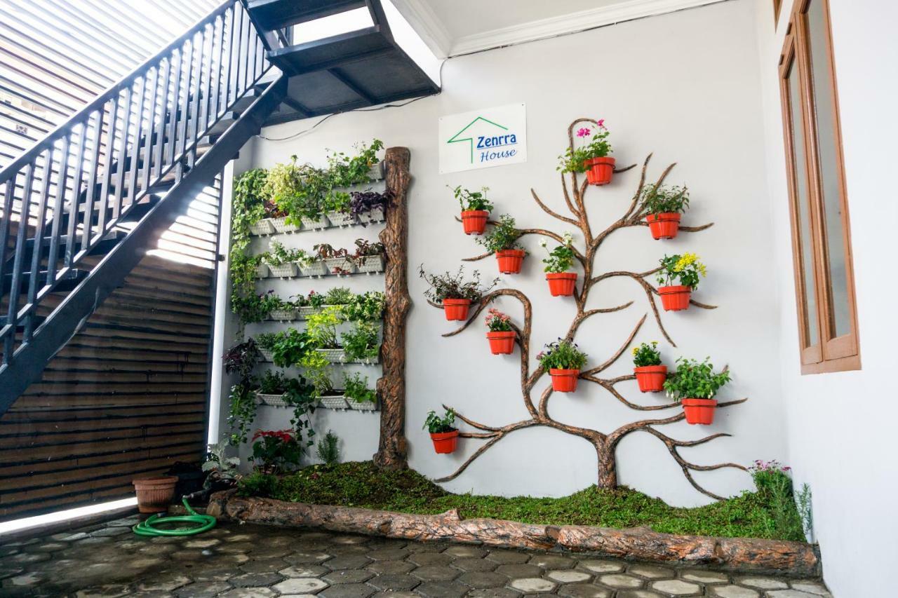 Zenrra House Bandung Exterior foto
